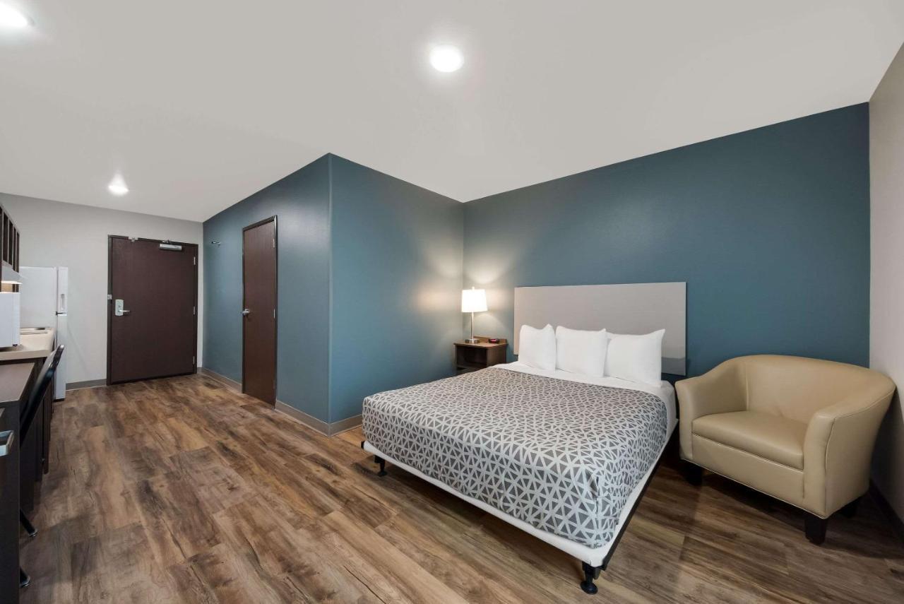 Woodspring Suites San Antonio Utsa - Medical Center Exterior photo